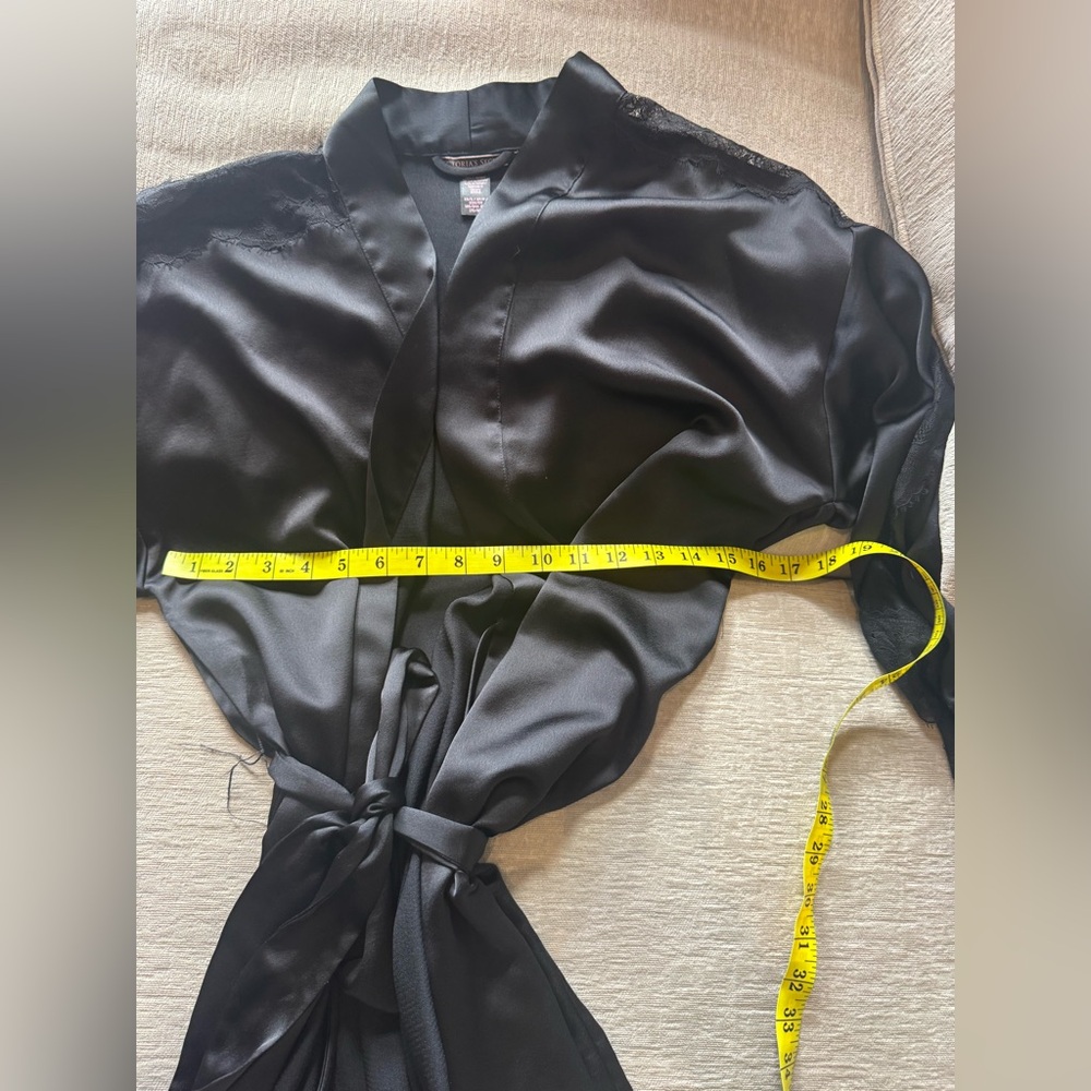 Victoria’s Secret Satin Lace Trim Robe Black XS/S Kimono Style Wrap Belt Lounge - Picture 9 of 10